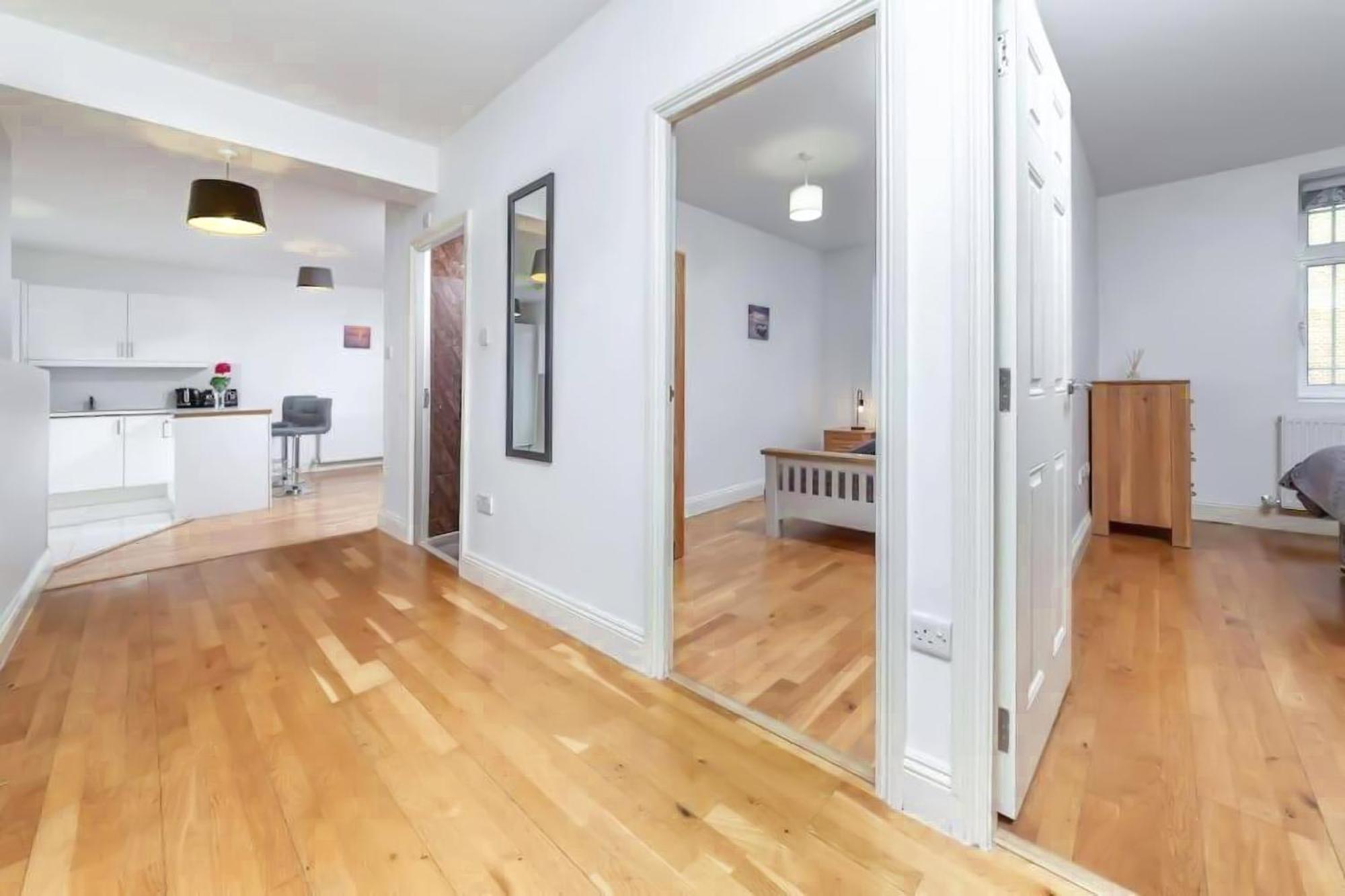 Apartment Lovely 2 Bedroom With Patio Waterloo Lm1 London
